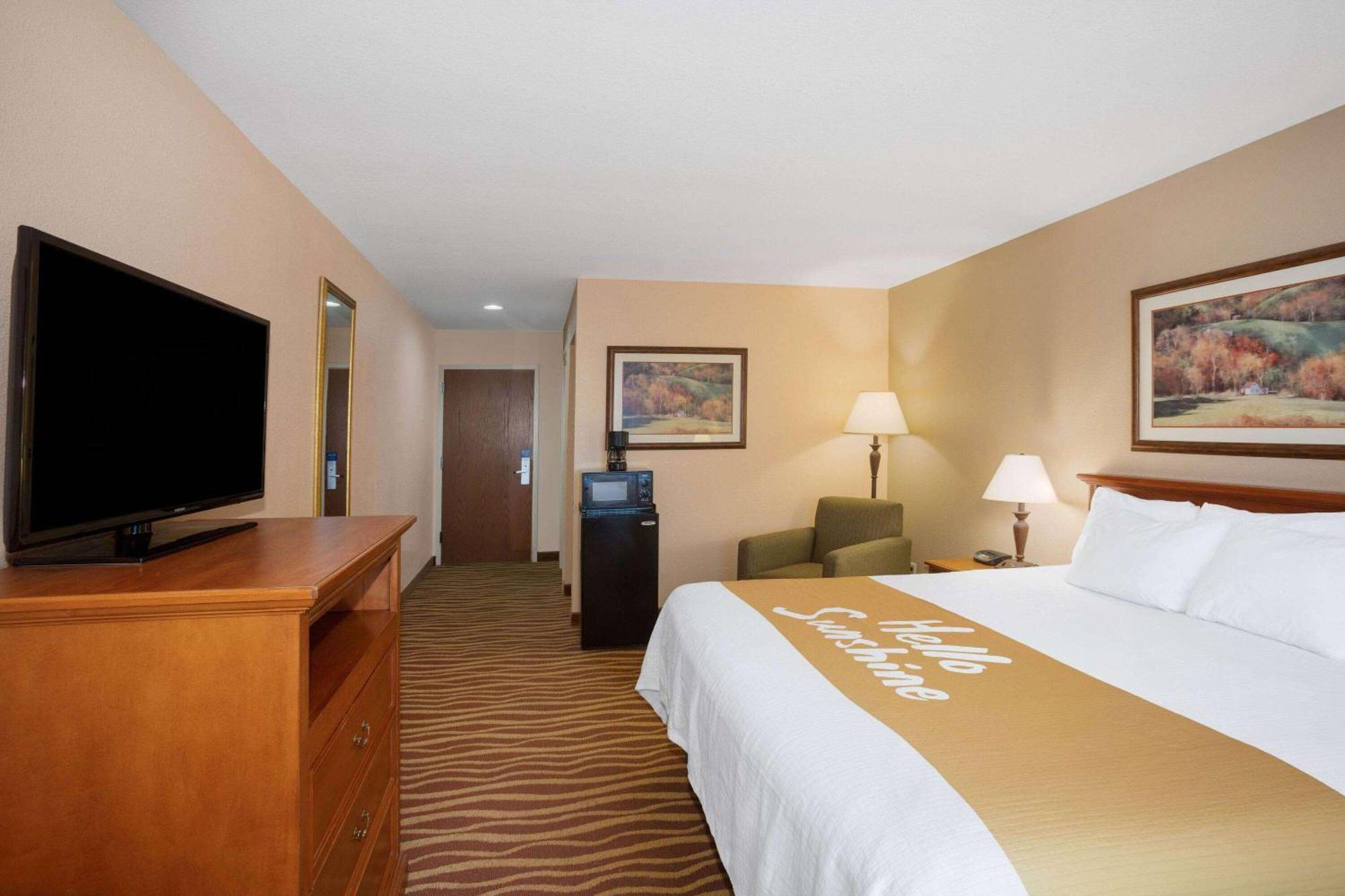 Hotel Days & By Wyndham 2*