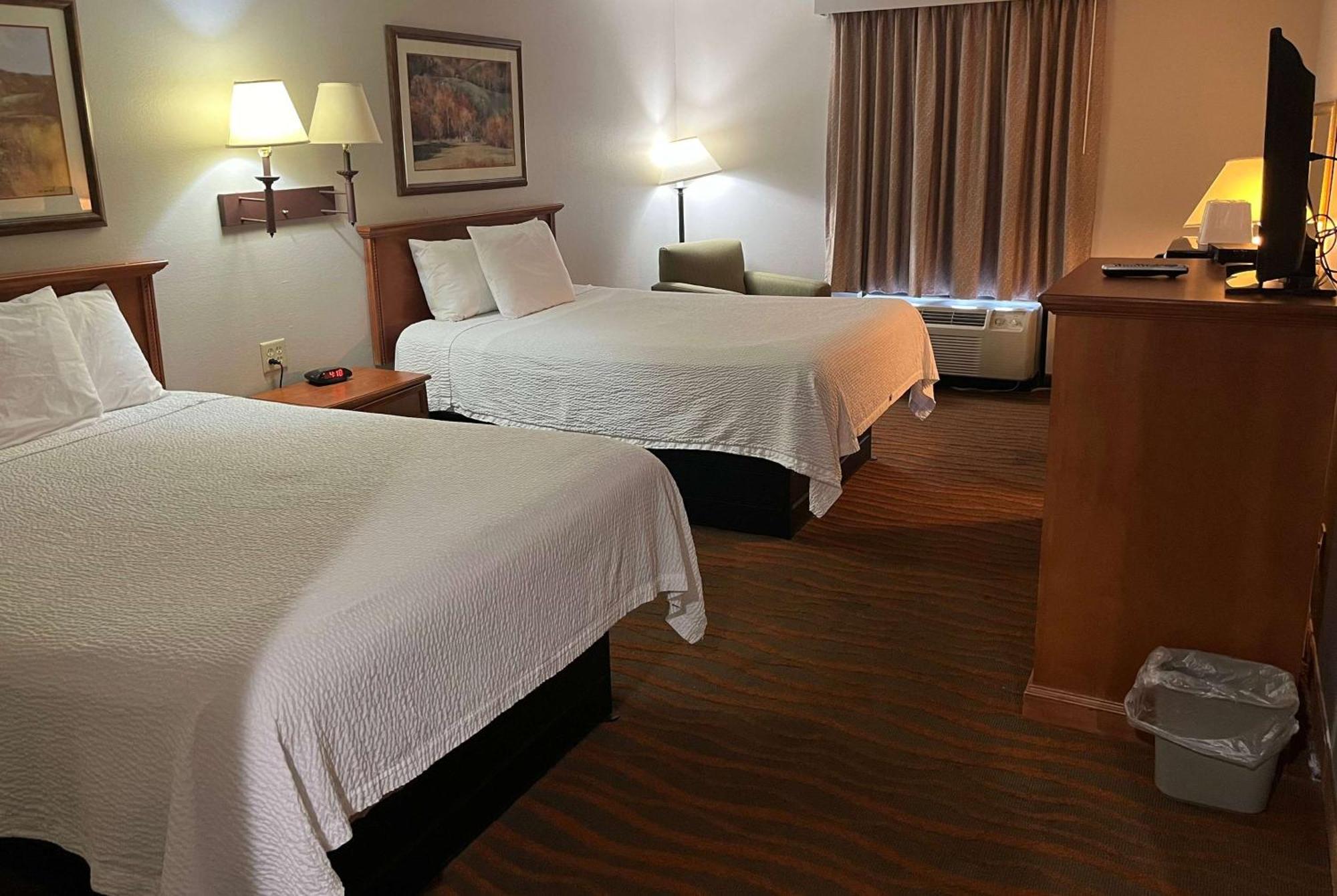 Hotel Days & By Wyndham