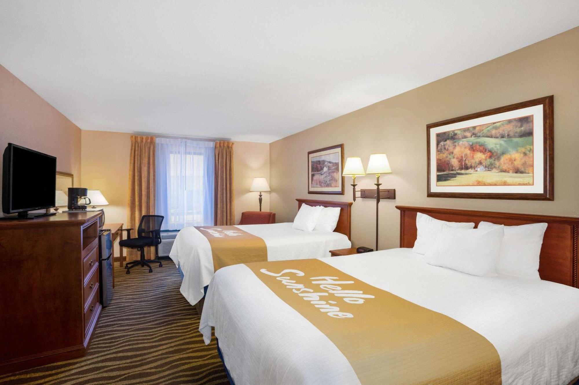 Days & By Wyndham Hotel 2*